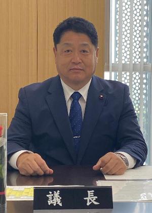 井手町議会議長 奥田俊夫