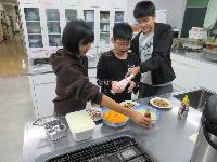 中学生交流会・ワッフル2