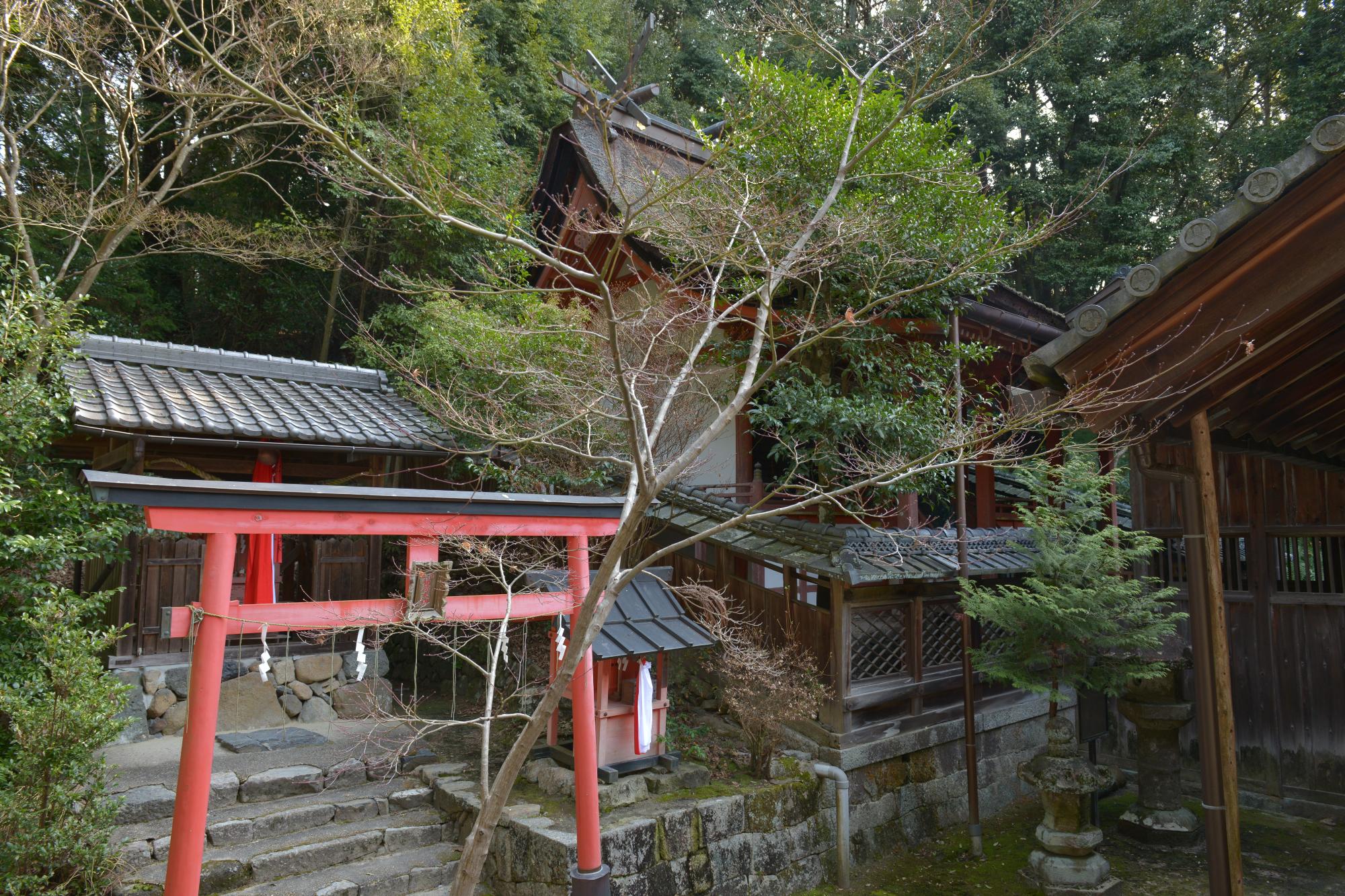 高神社